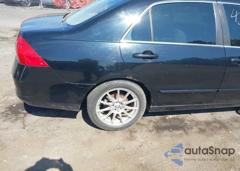 2006 Honda Accord 3.0 Ex z USA, uszkodzony, nr VIN 1HGCM66806A049429